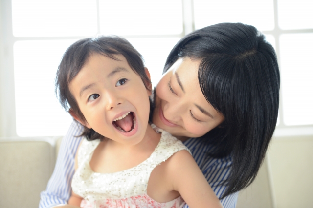 妻と子